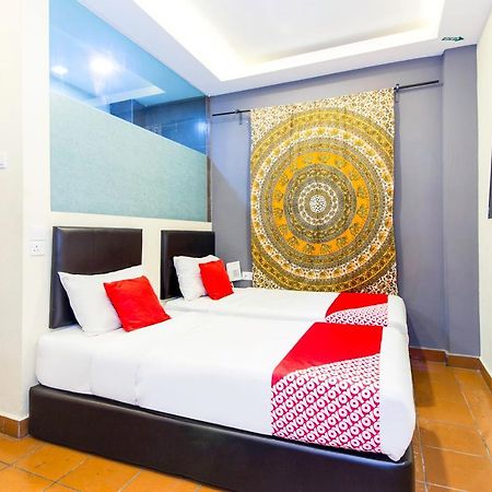 Oyo 90429 Hotel Narasindo Kuala Lumpur Buitenkant foto