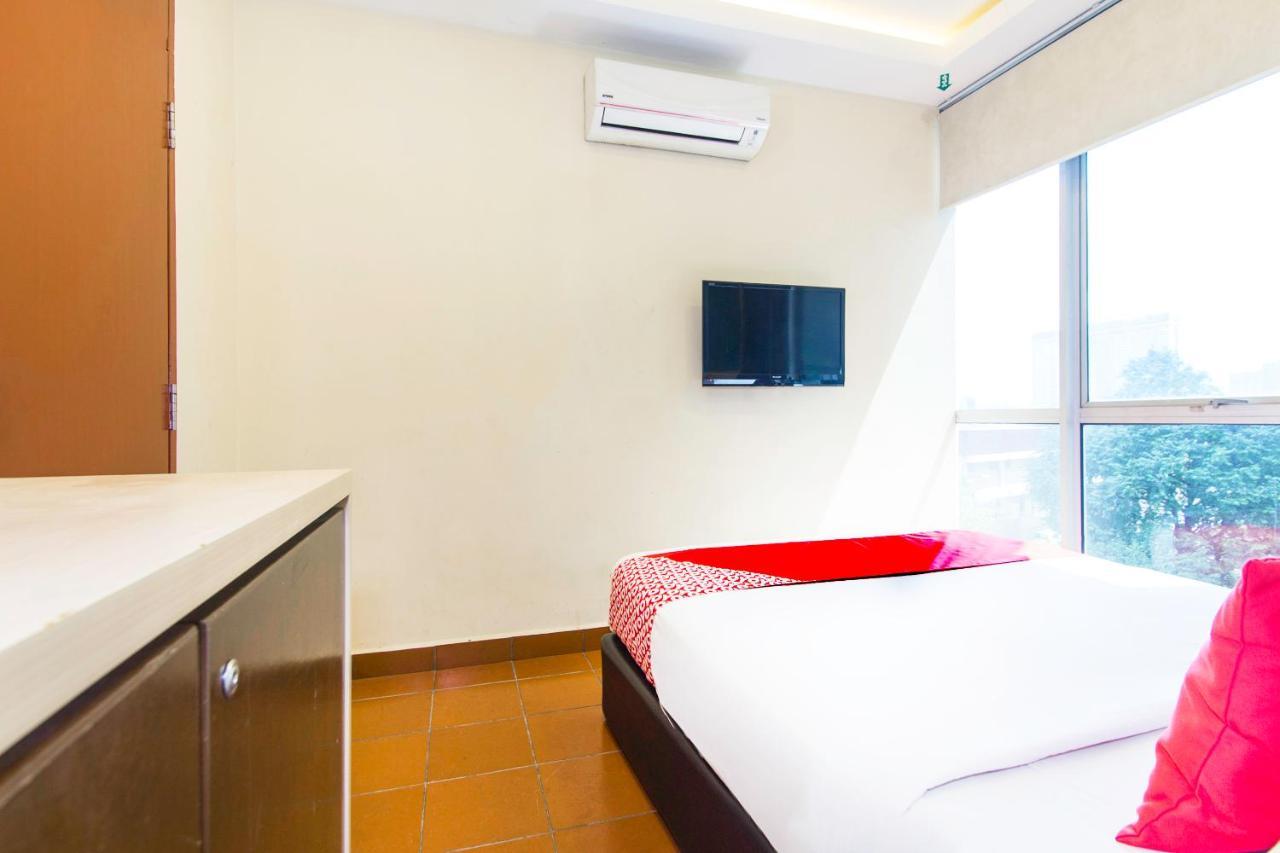 Oyo 90429 Hotel Narasindo Kuala Lumpur Buitenkant foto
