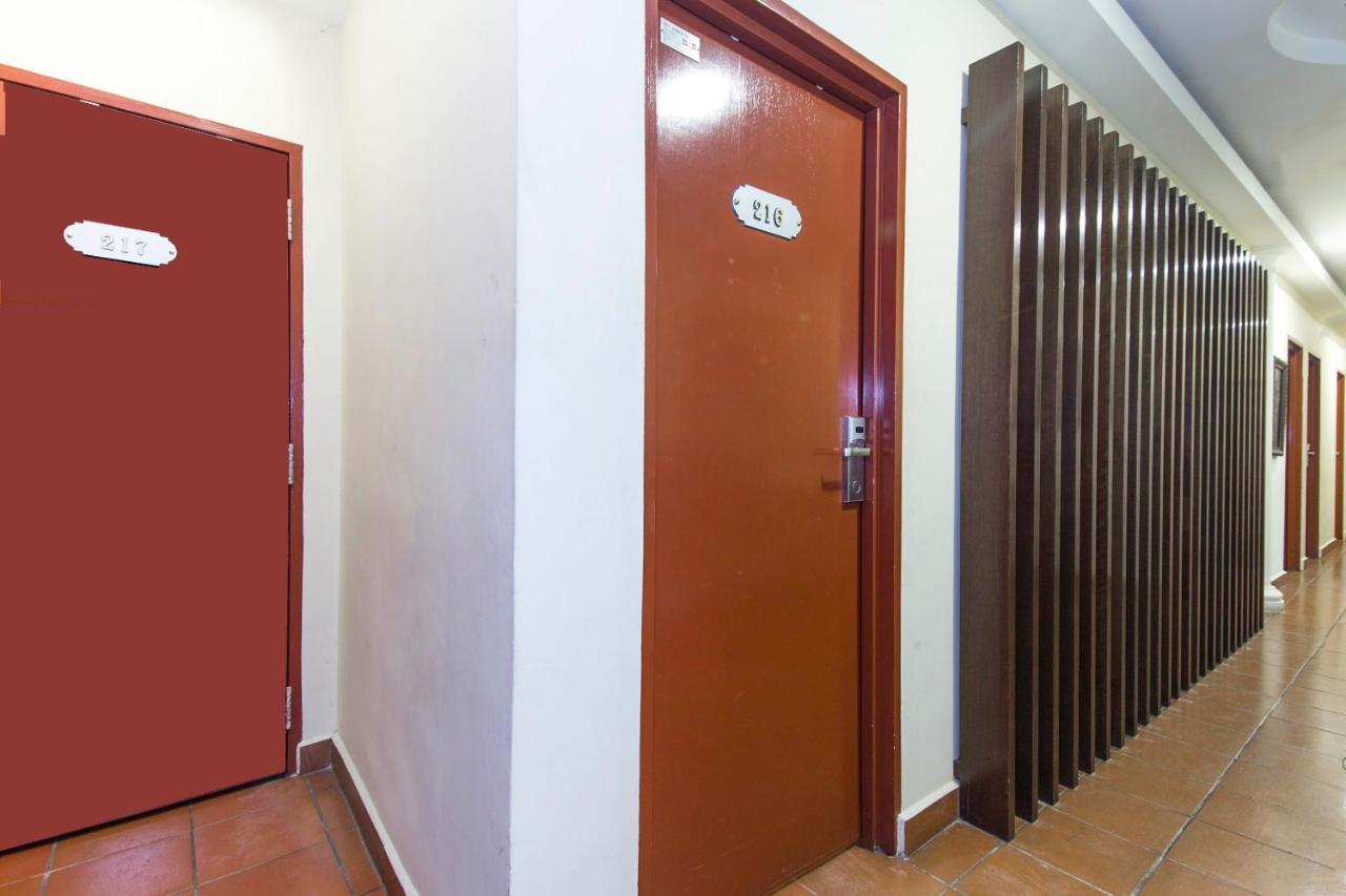 Oyo 90429 Hotel Narasindo Kuala Lumpur Buitenkant foto