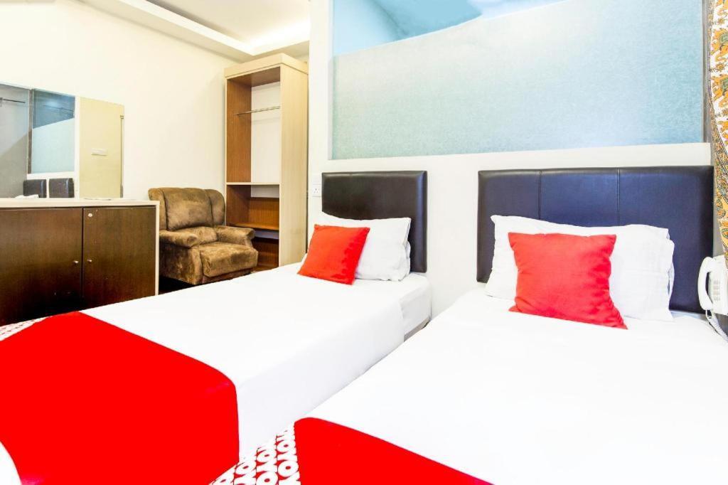 Oyo 90429 Hotel Narasindo Kuala Lumpur Buitenkant foto